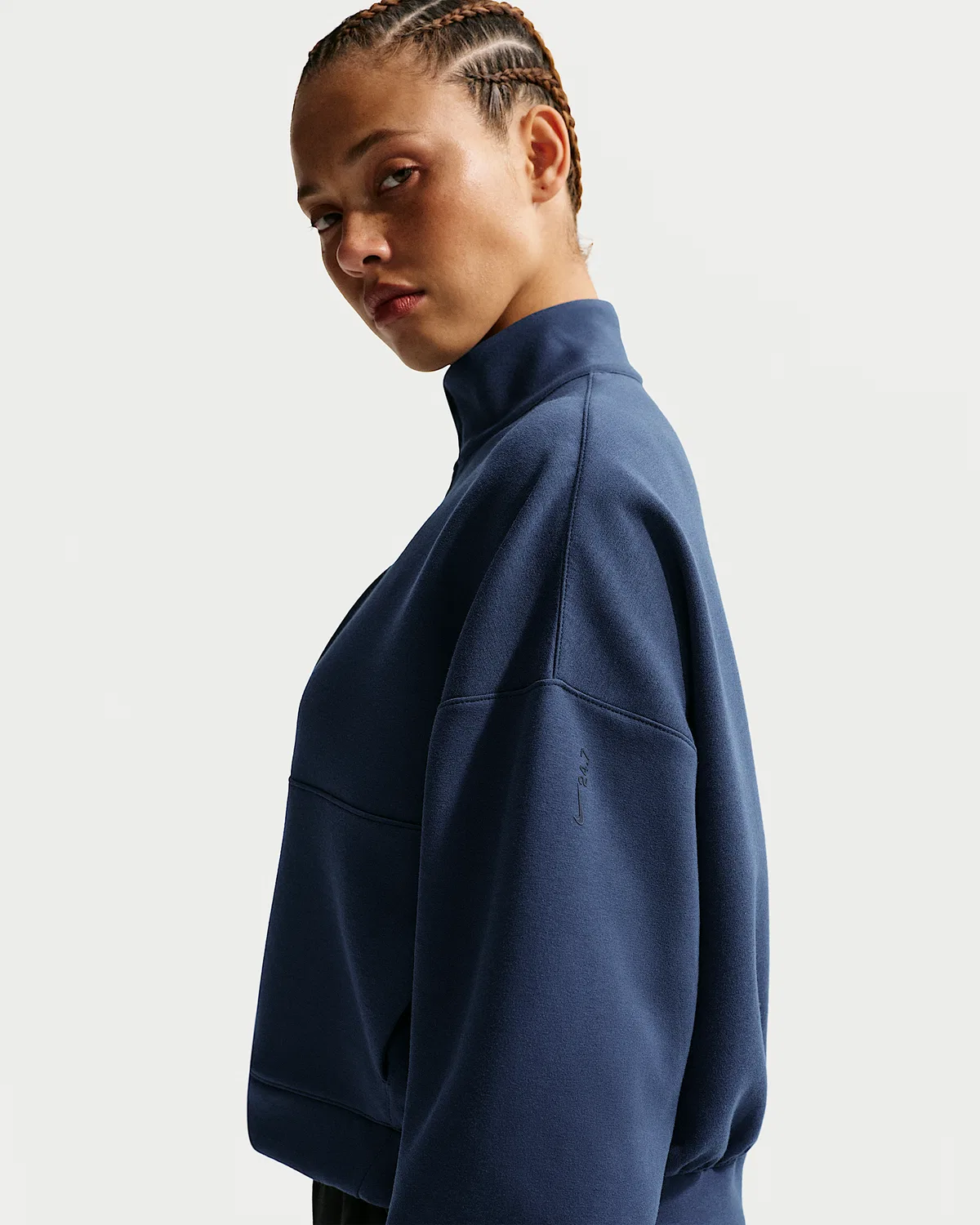 Женская футболка Nike 24.7 ImpossiblySoft Dri-FIT Oversized 1/2-Zip, Midnight Navy/Dark Obsidian — фото 3