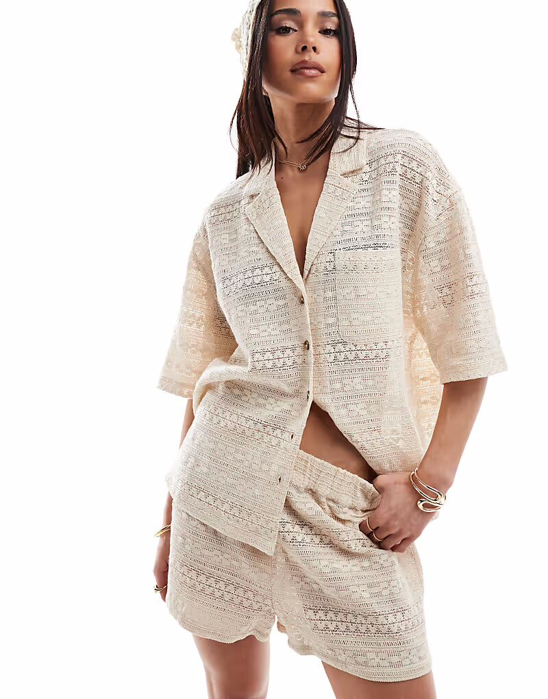 

Рубашка-косичка Revere, связанная крючком, кремового цвета Asos Design