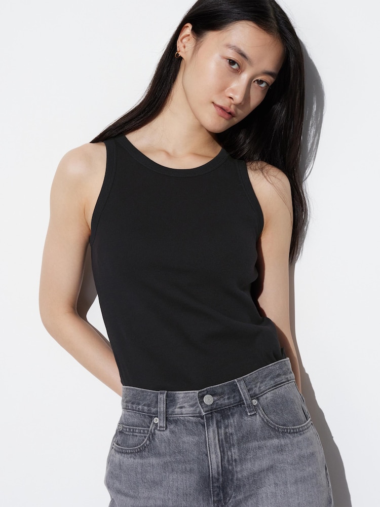 

Топ с чашечками в рубчик Uniqlo, черный
