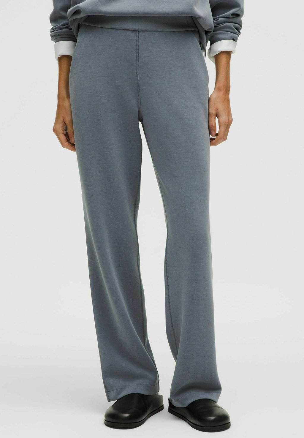 

Спортивные штаны SOFTSTREME HIGH-RISE STRAIGHT LEG REGULAR lululemon, серый