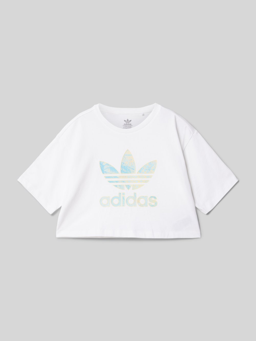

Укороченная футболка с этикеткой adidas Originals, белый
