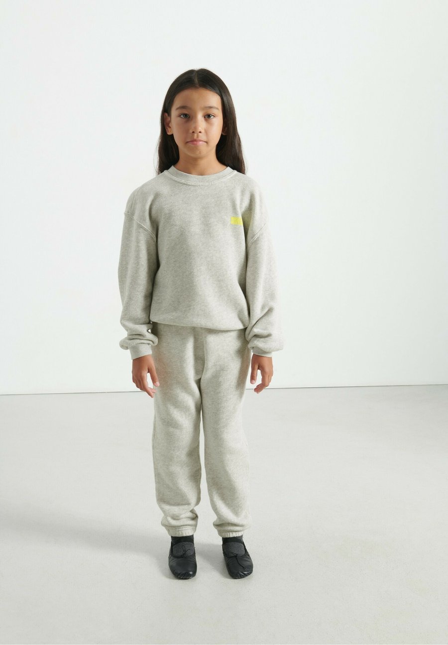 

Толстовка American Vintage Sweatshirt, Polaire Chine/Mottled Light Grey