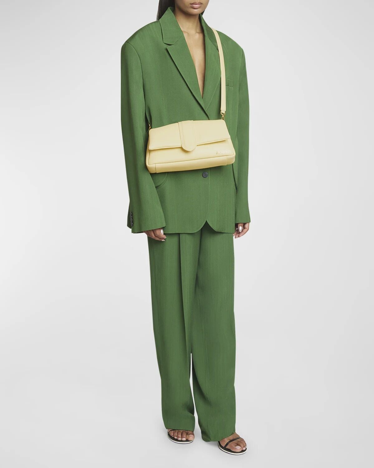 

Сумка на плечо Le Bambimou с мягкой подкладкой Jacquemus, цвет Ivory