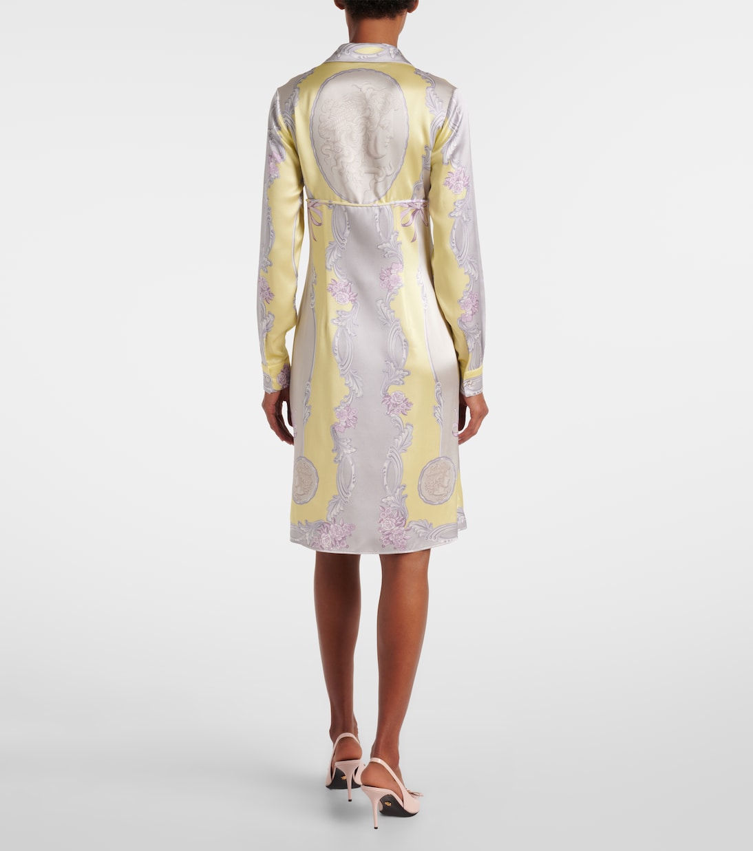 Платье-рубашка из шелкового твила Medusa Cameo Versace, Pale Yellow+Light Grey — фото 3