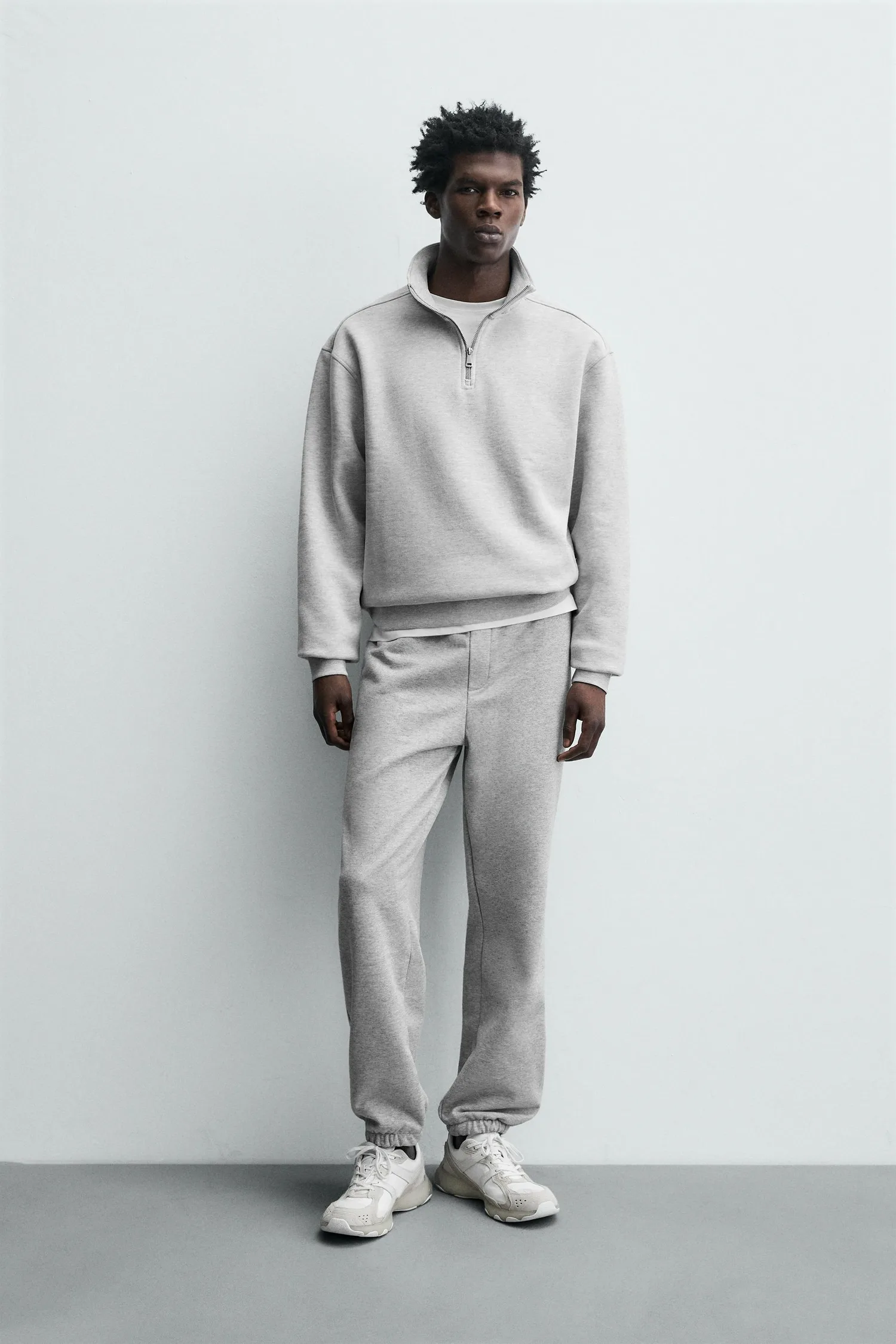Простые спортивные штаны стандартного кроя Zara, серый