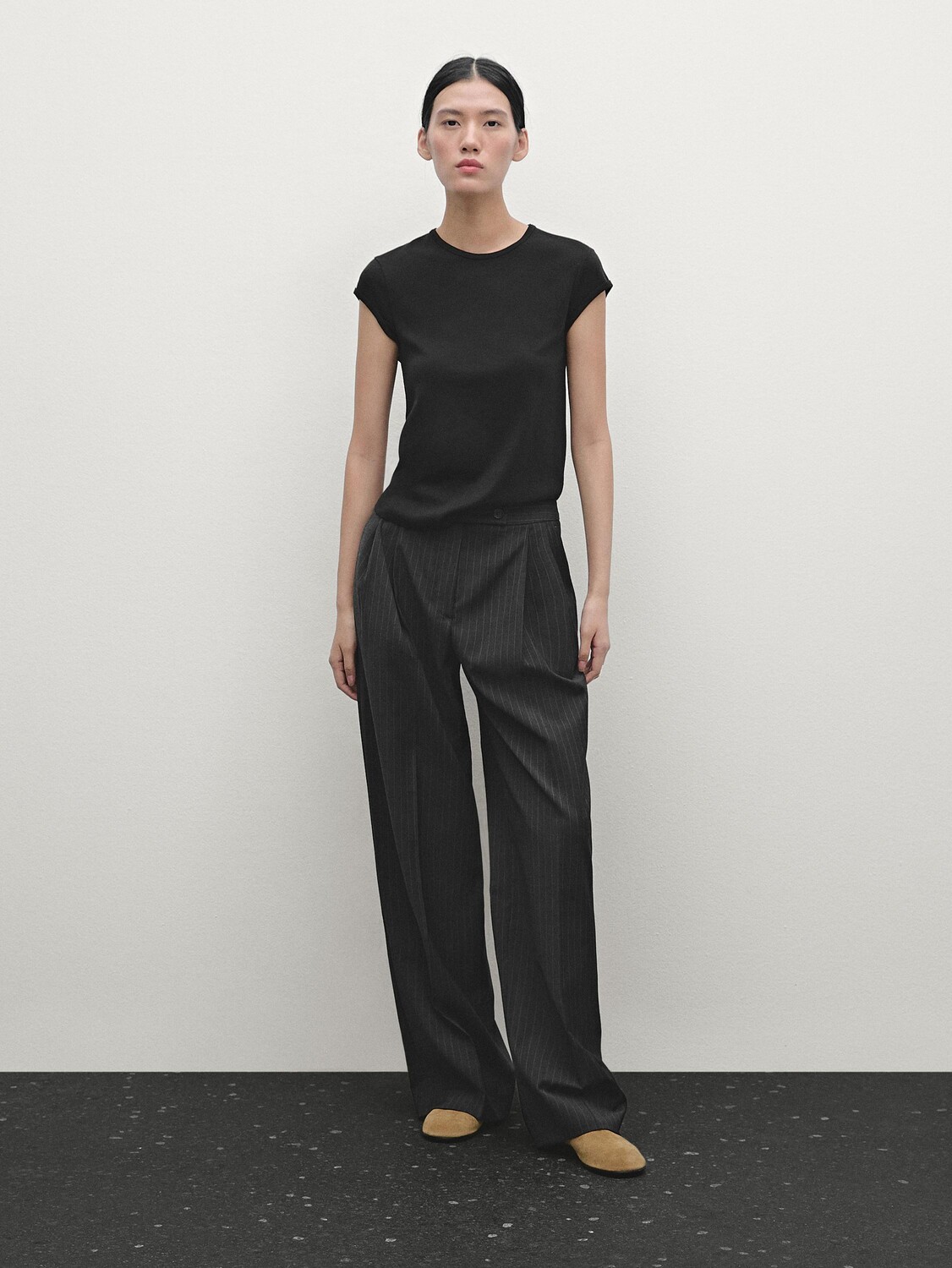 

Футболка из 100% хлопка с закругленным краем Massimo Dutti, черный