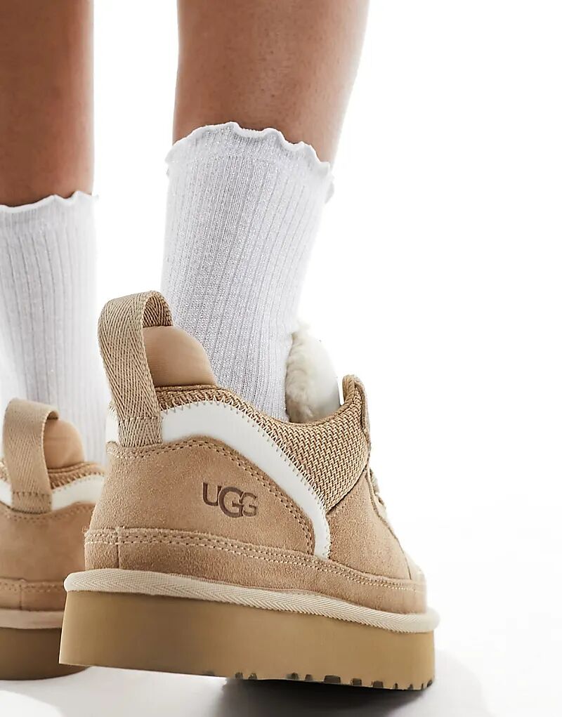 

Носки Vero Moda в рубчик с блестками и оборкой по краю белого цвета