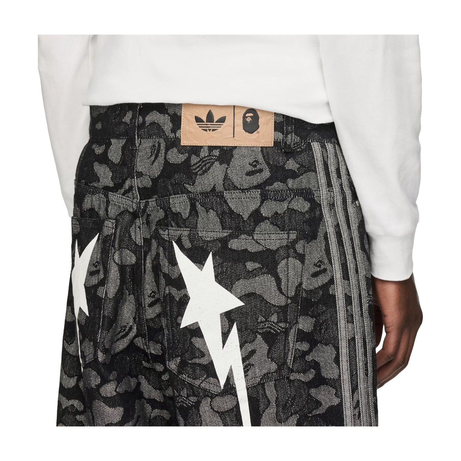 Джинсовые шорты Adidas x Bape Shark Denim Jorts 'Black' — фото 4