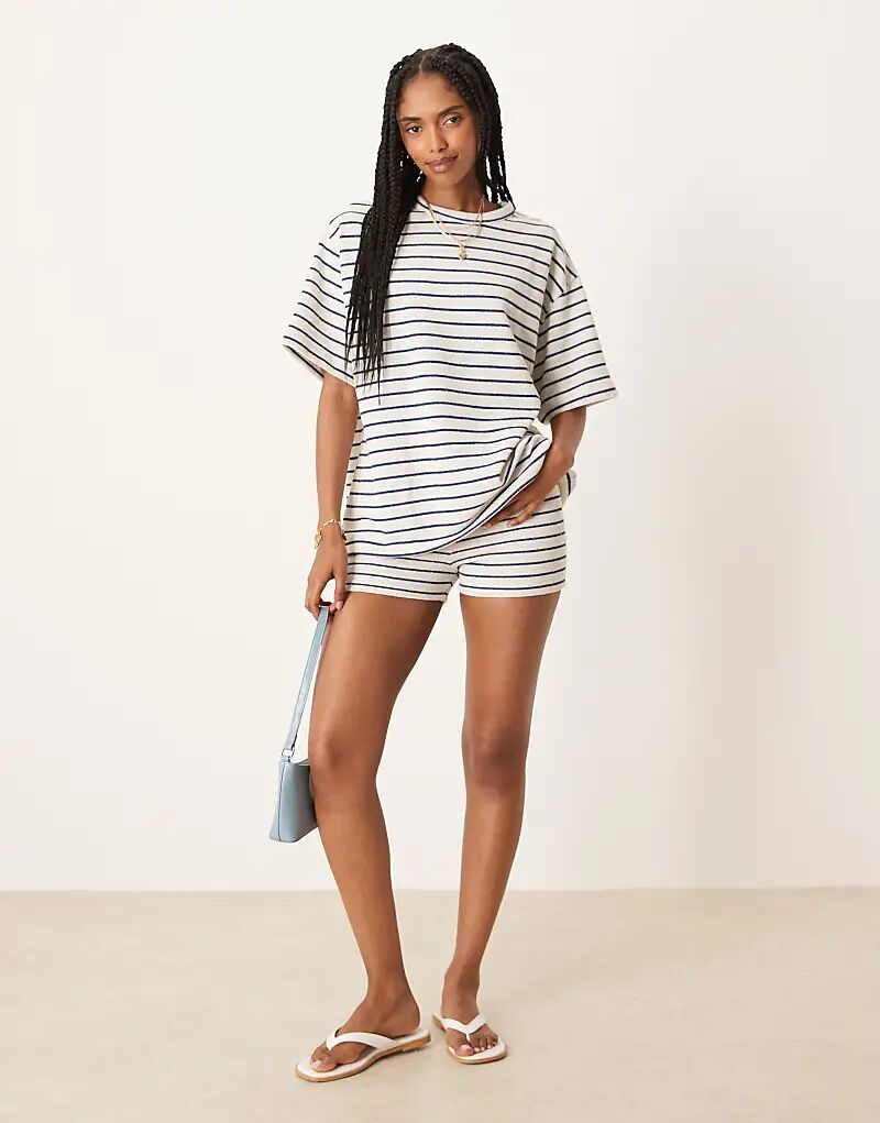 

Микрошорты ASOS DESIGN из трикотажного моно-полосатого цвета — часть комплекта