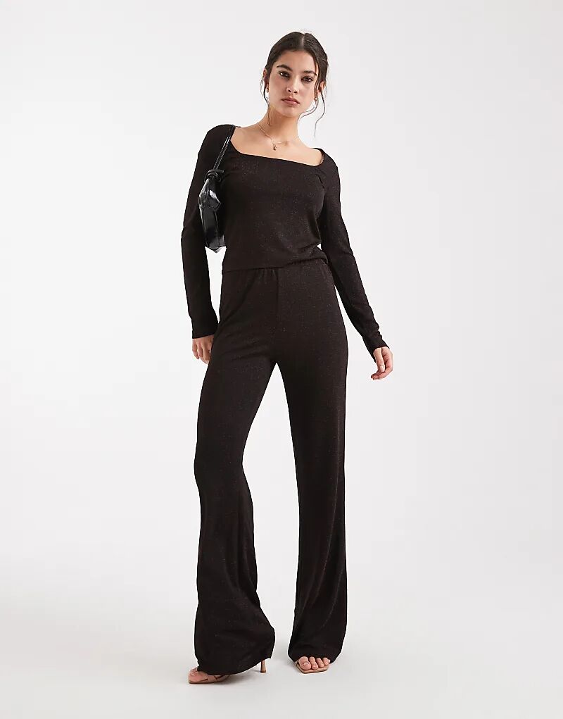 

Блестящие брюки Vero Moda широкого кроя в шоколадном и медном цветах