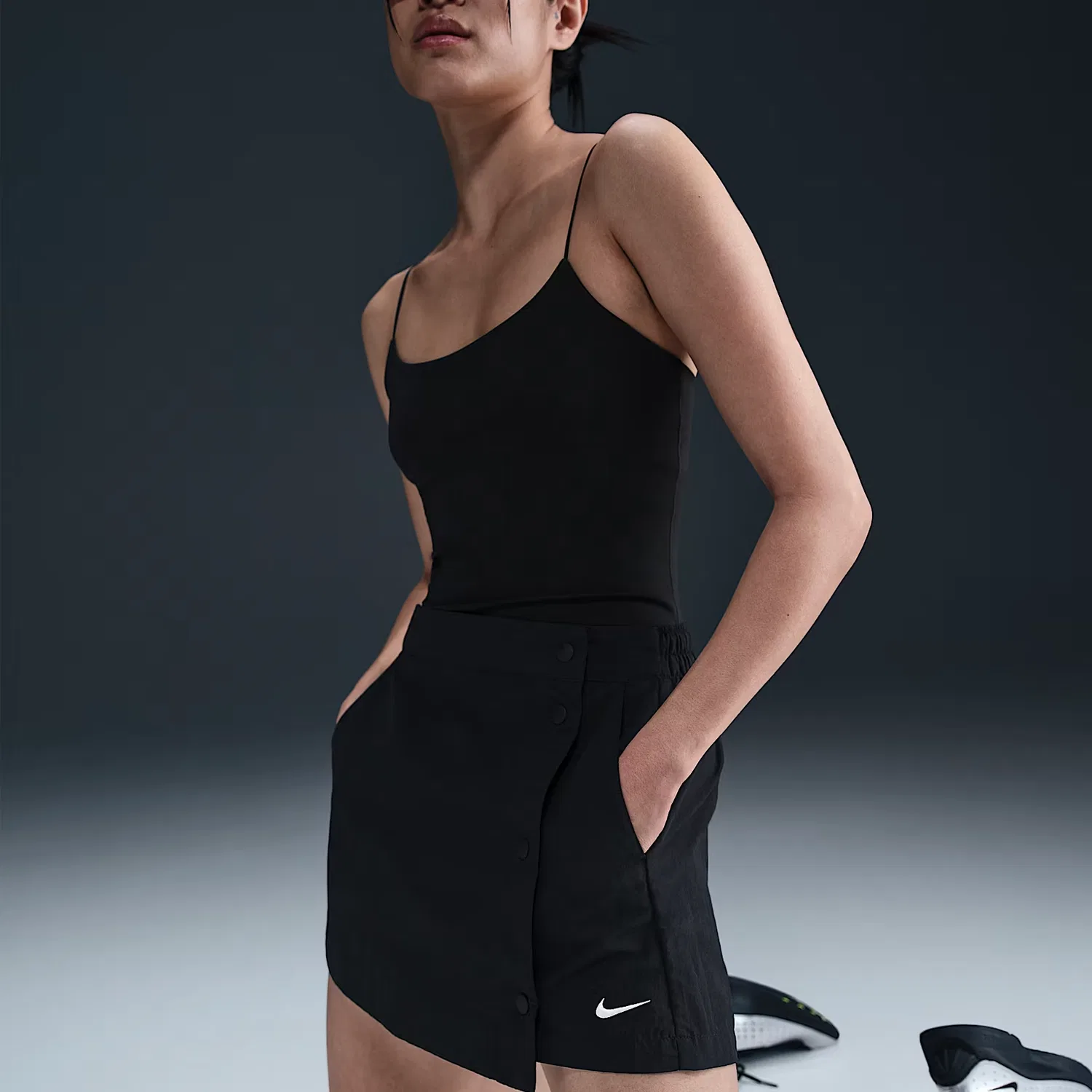 Женская юбка-шорты Nike Sportswear Essential Woven, Black — фото 4