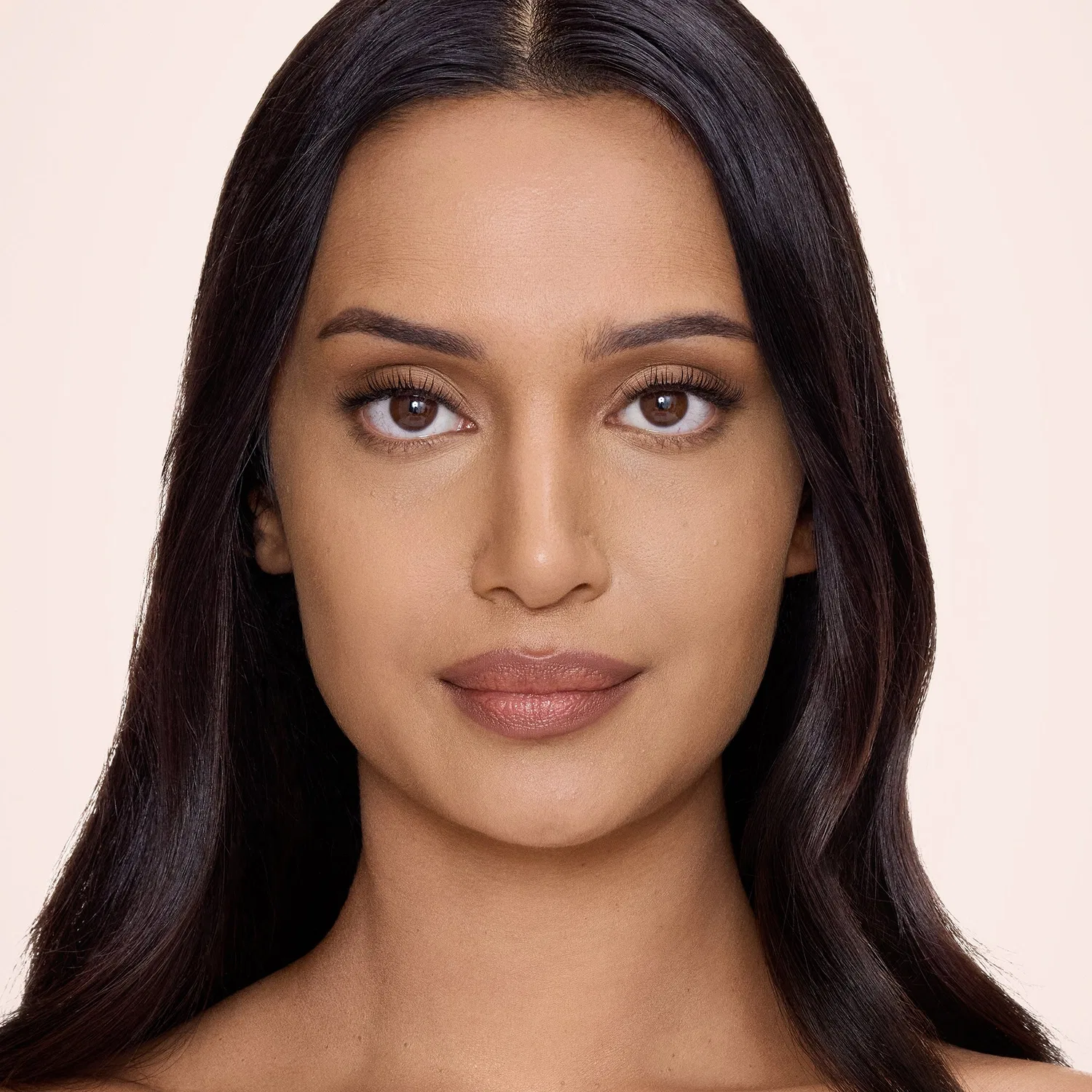 Консилер Charlotte Tilbury Airbrush Flawless Blur, 8.3 г, 8 Medium-Tan — фото 2