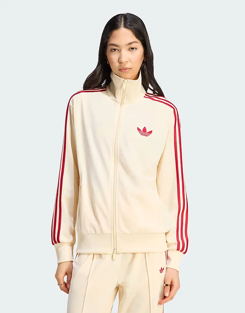 Спортивная куртка Adidas Originals Firebird свободного кроя, теплый ванильный цвет/Team Victory