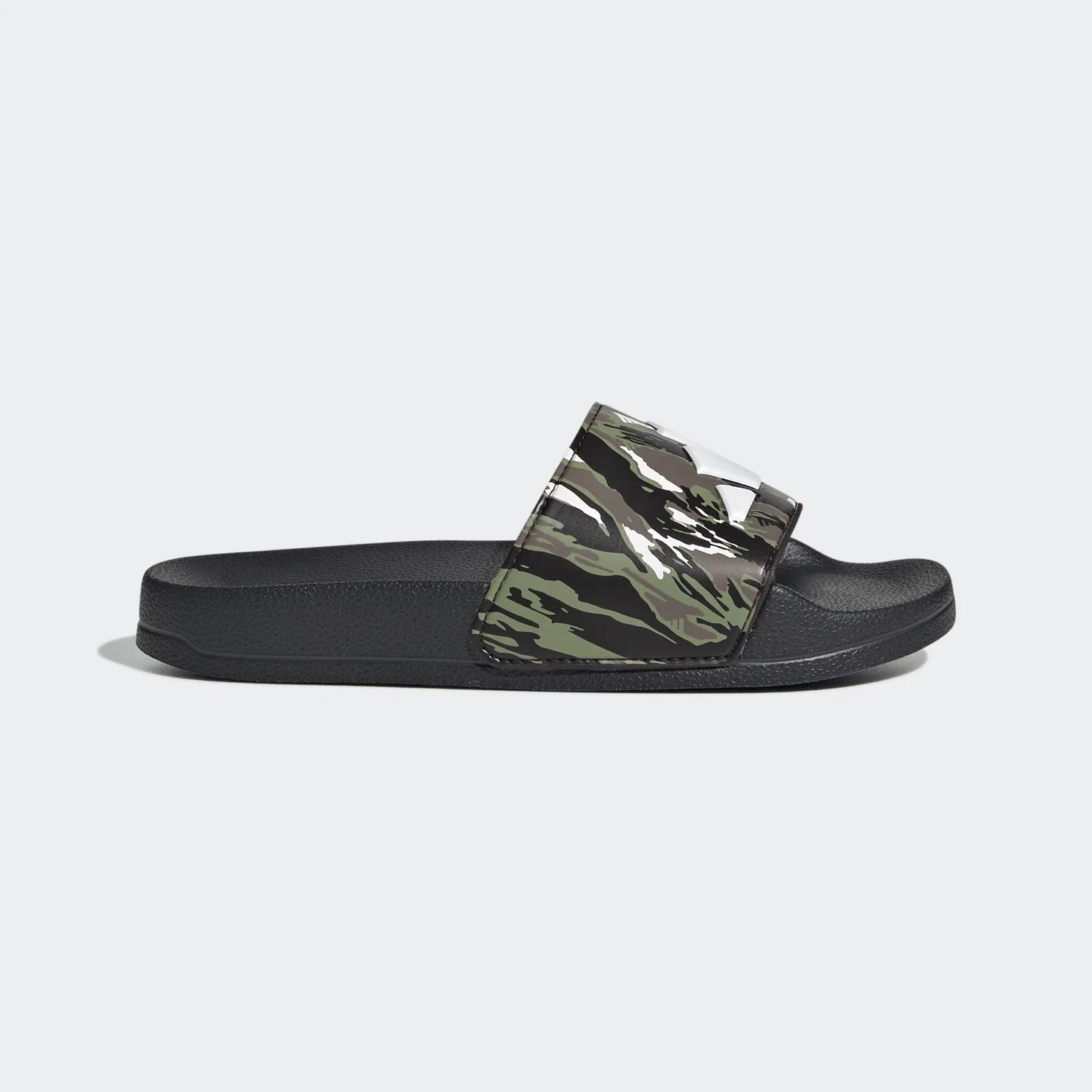 Детские шлепанцы с логотипом Adidas Sportswear, Core Black/Chalk White/Tent Green — фото 2