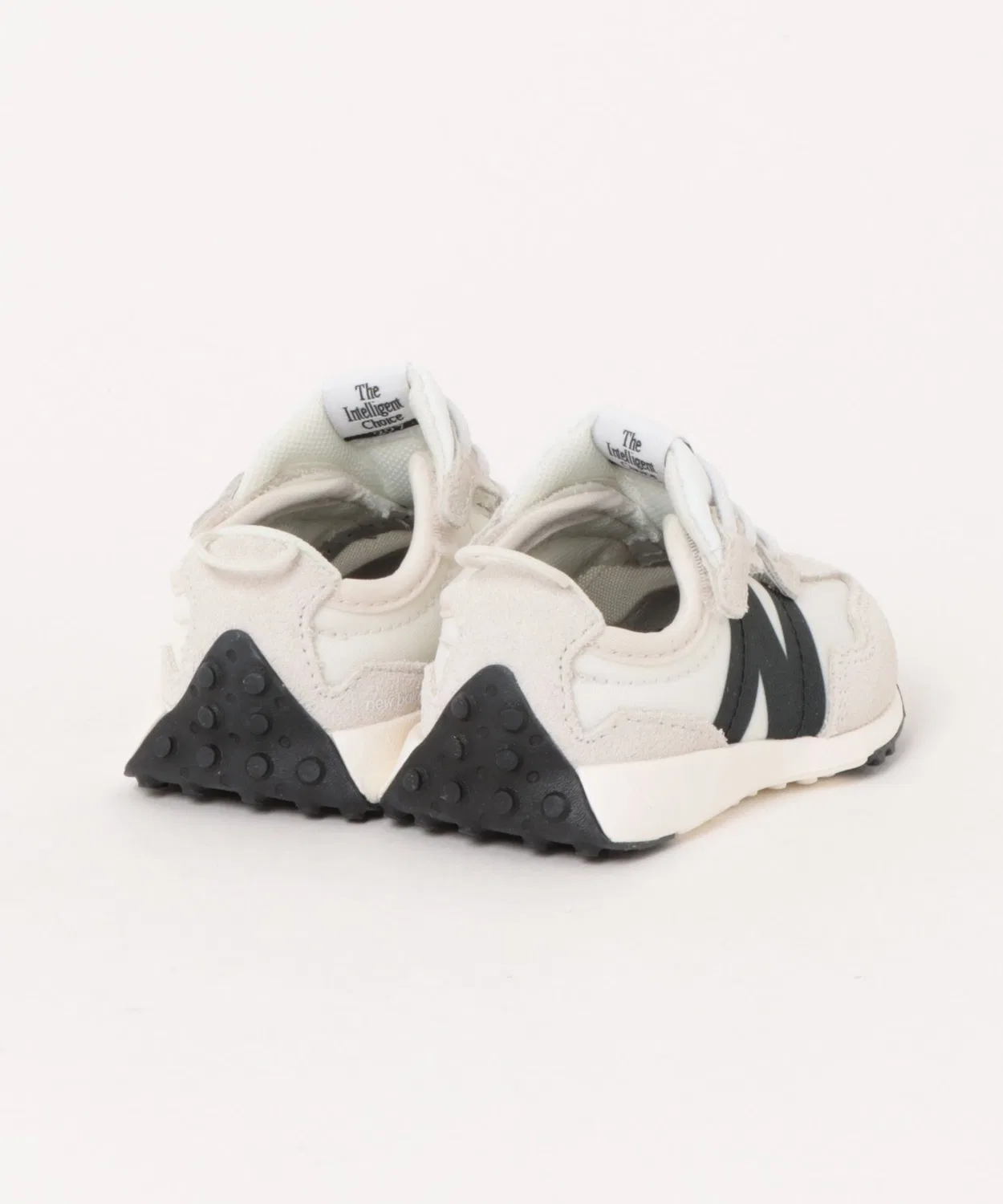 Детские кроссовки с широкой колодкой и липучками New Balance NEW-B 327, White/Black — фото 2