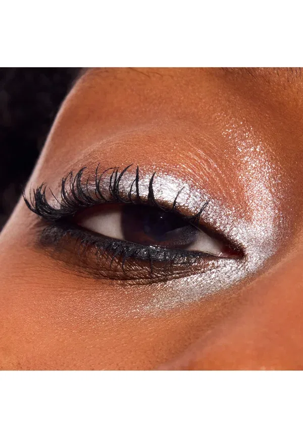 Тени для век кремовые Dazzleshadow Demure Diamonds Mac 1.6 г — фото 4