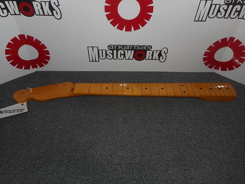

Allparts Лицензированная сменная трубка Fender для левой руки, клен, полиэфирная отделка - #TMF-LC