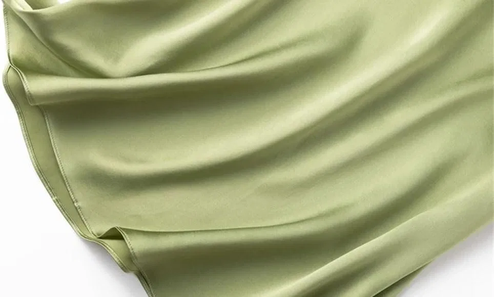 Женская футболка с V-образным вырезом Satin, Gray — фото 3