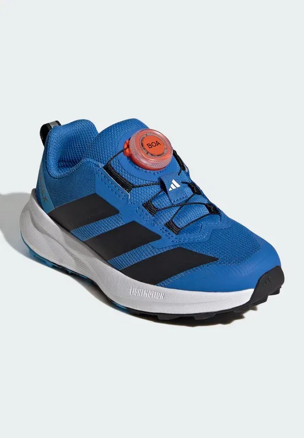 Кроссовки Agravic унисекс для бега по неровным поверхностям Adidas Terrex, черный/синий/оранжевый — фото 2
