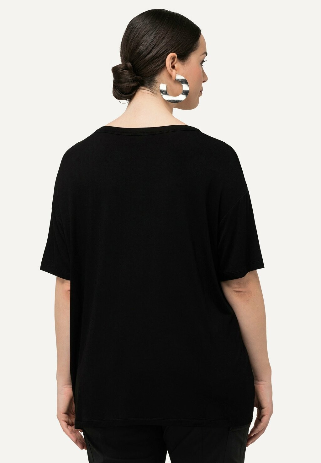 

Футболка с принтом EYELET NECKLINE SHORT SLEEVE Ulla Popken, черный