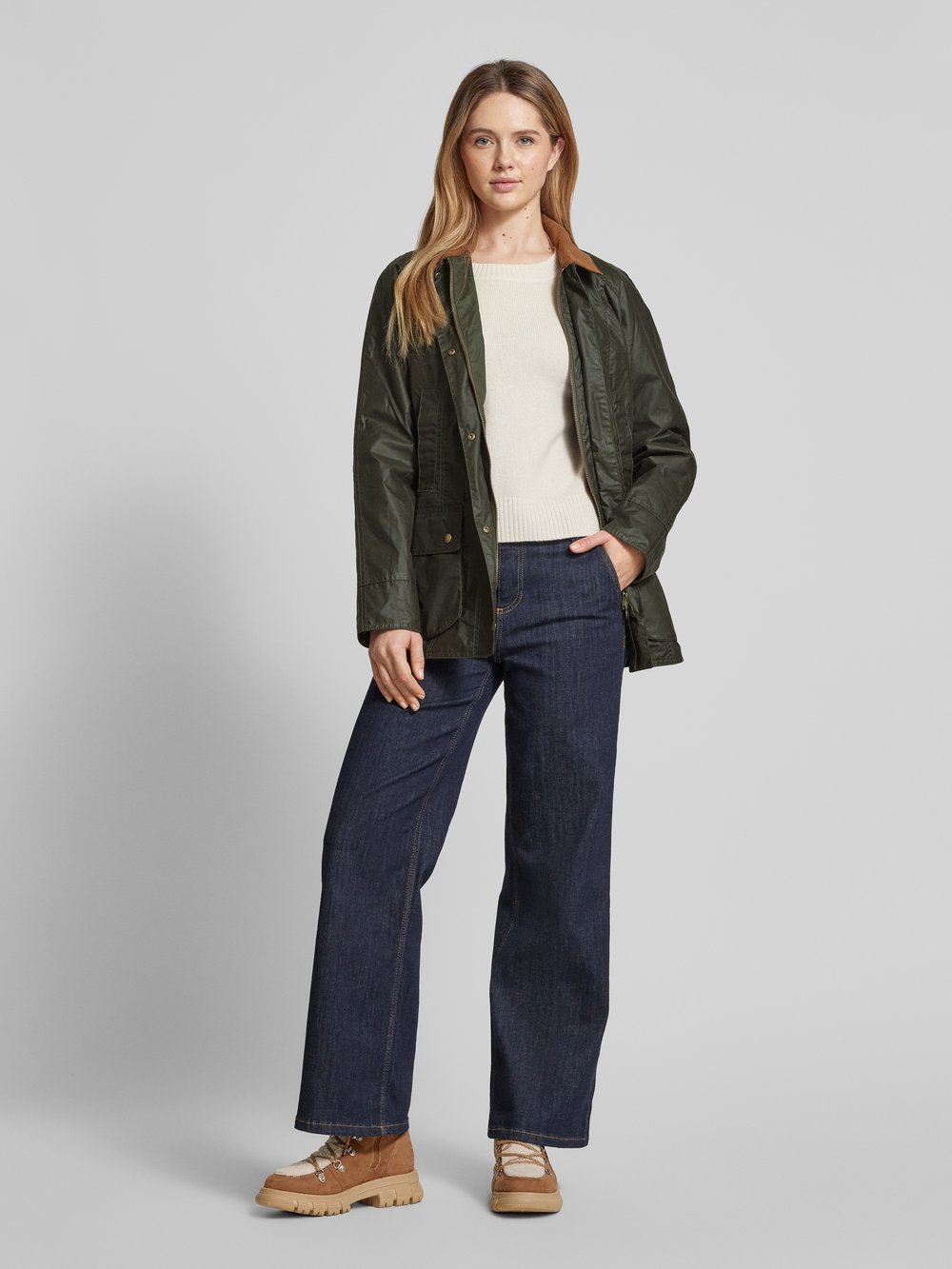 

Куртка с клапаном и прорезными карманами Barbour, зеленый
