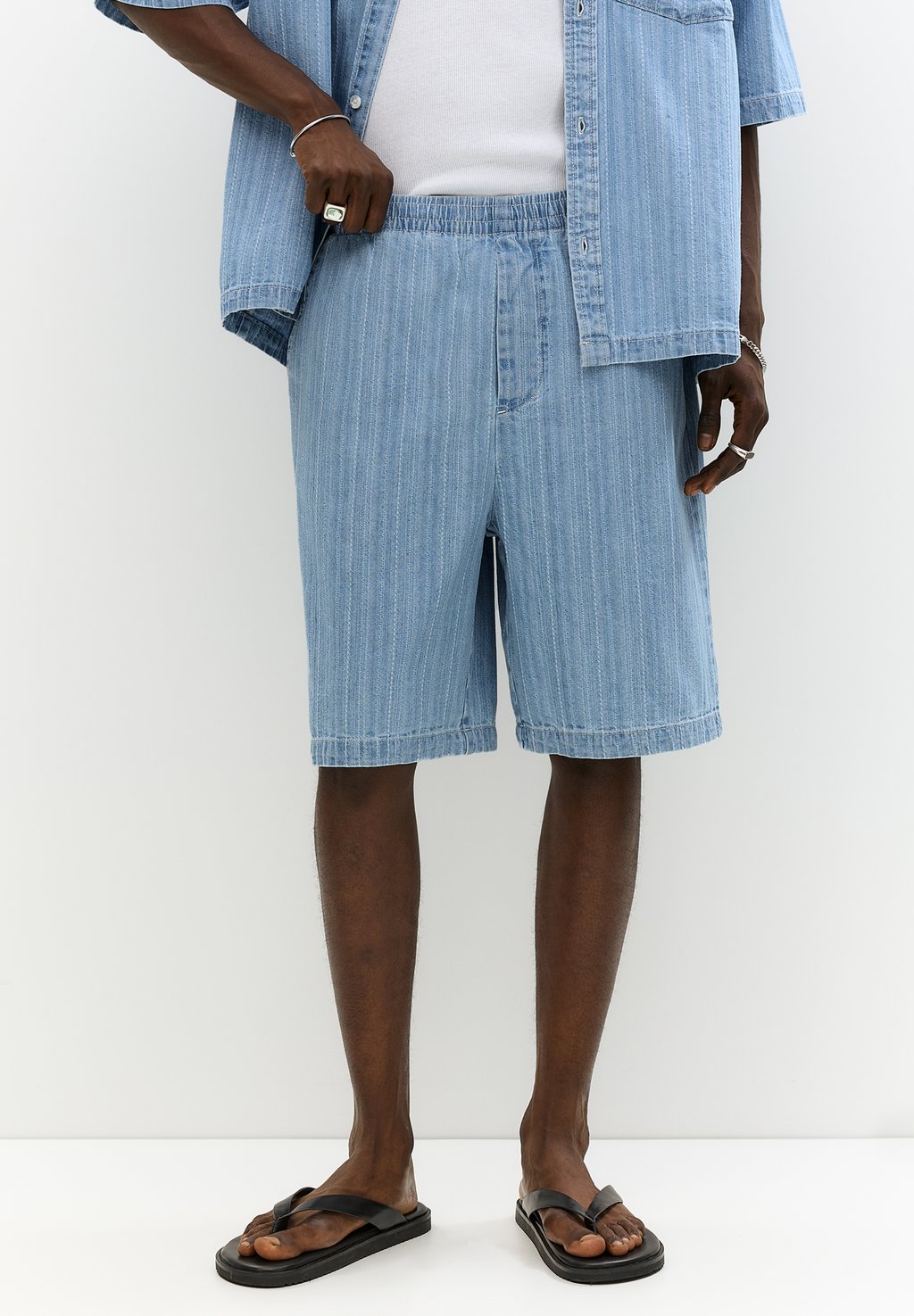 

Джинсовые шорты PULL&BEAR, цвет Blue Denim