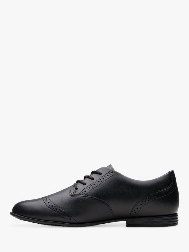 Детские кожаные школьные туфли Finja с брогами на шнуровке Clarks, Black — фото 2