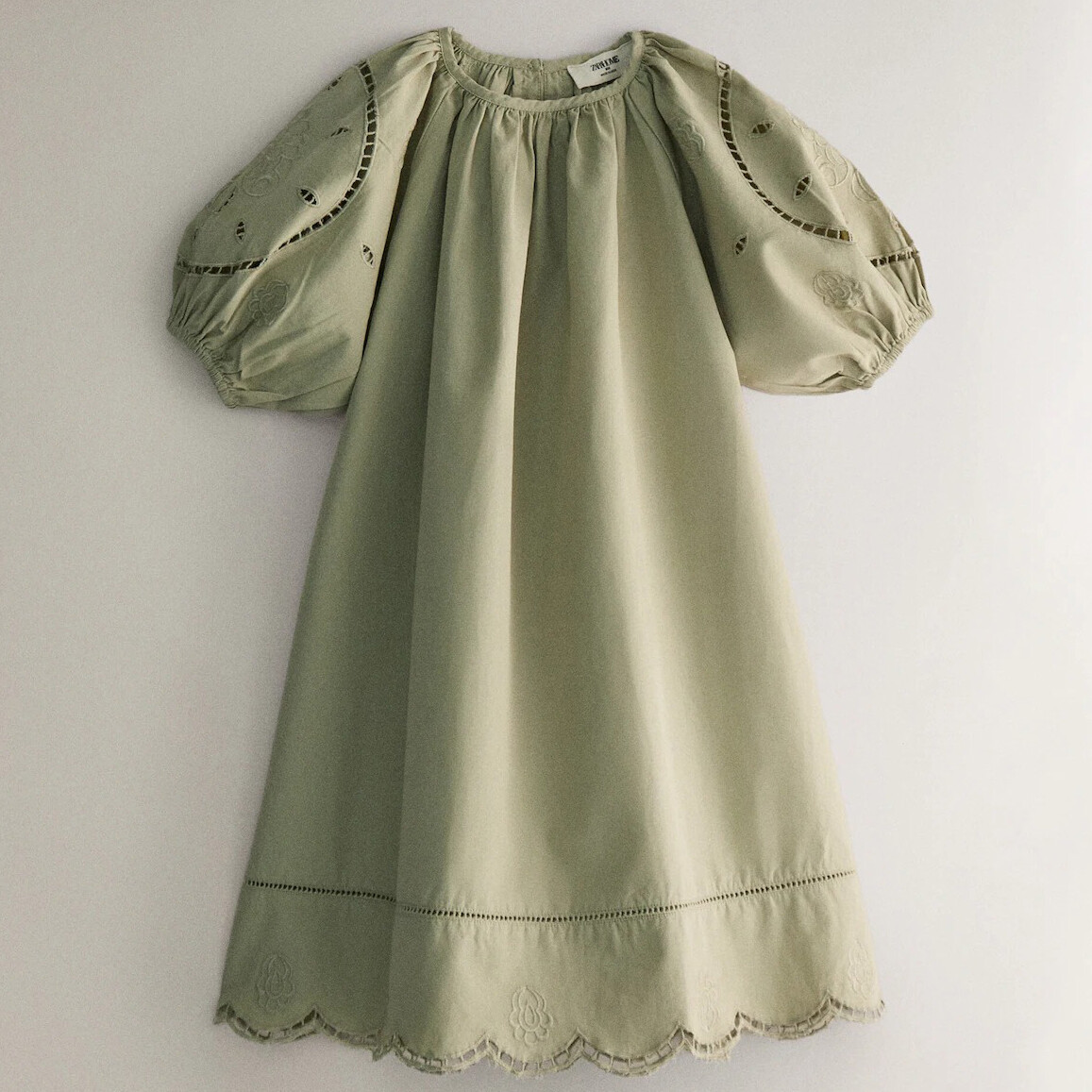 

Детское платье Zara Home Embroidered, светло-зеленый