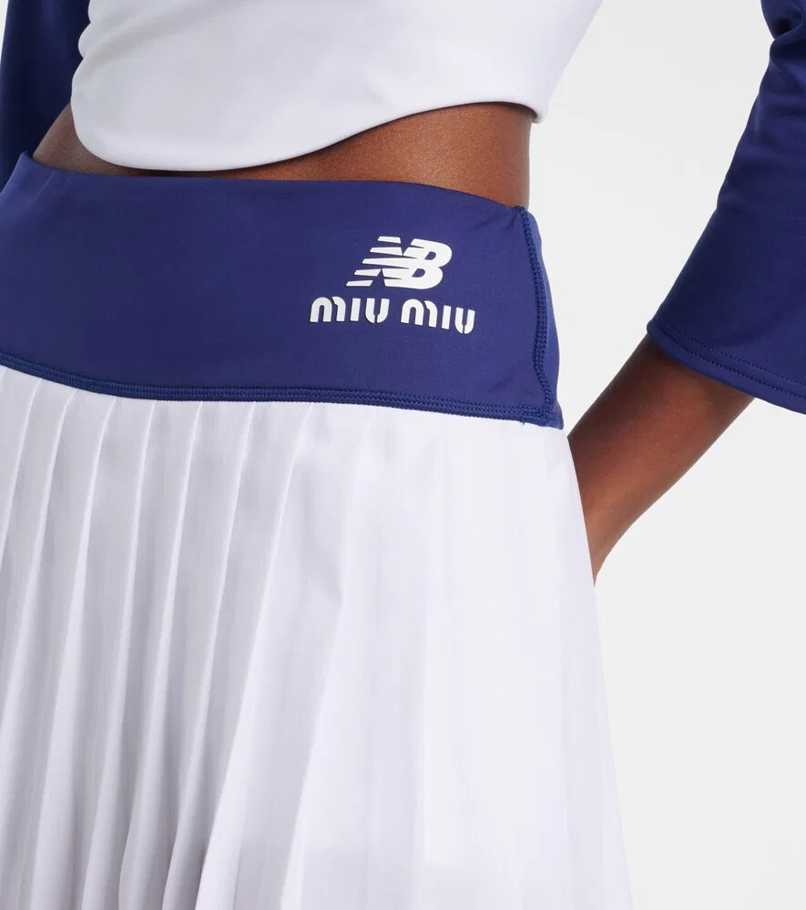 Мини-юбка из плиссированного трикотажа New Balance Miu Miu, белый — фото 4