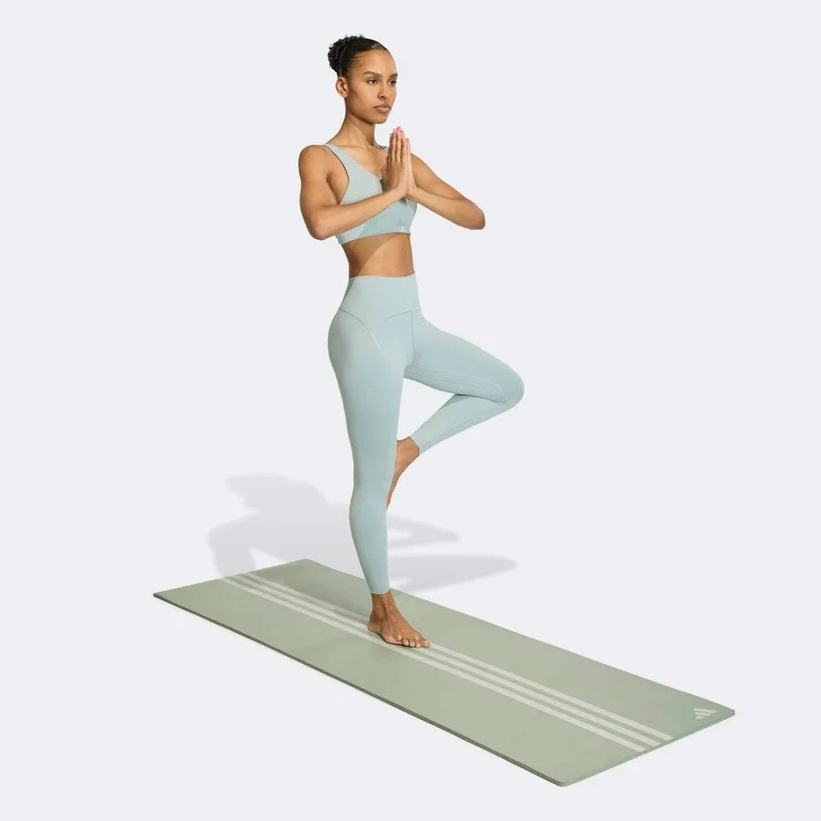 Спортивный бюстгальтер All Me Luxe Medium Support adidas, Зеленый — фото 2