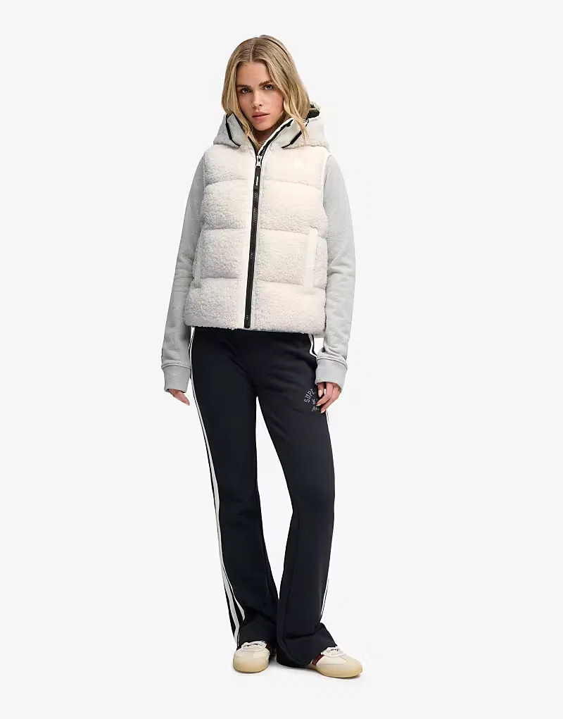 Пуховый жилет Superdry Borg с капюшоном, меловой белый — фото 4