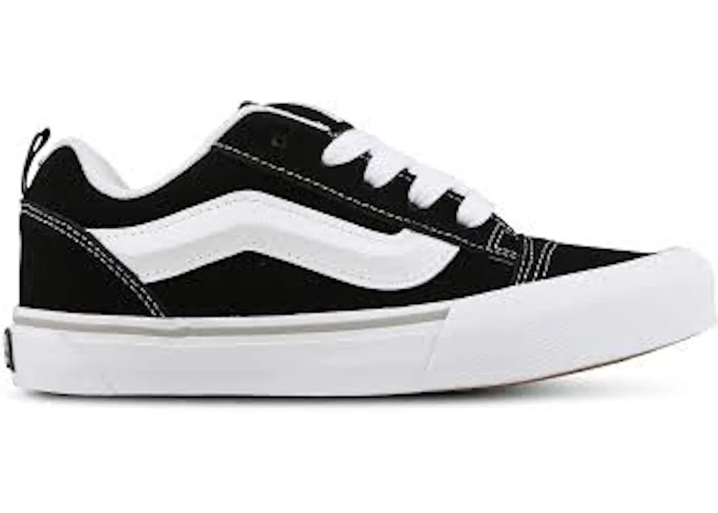 Детские кеды Lifestyle с увеличенной подошвой Vans Knu Skool, Black/White