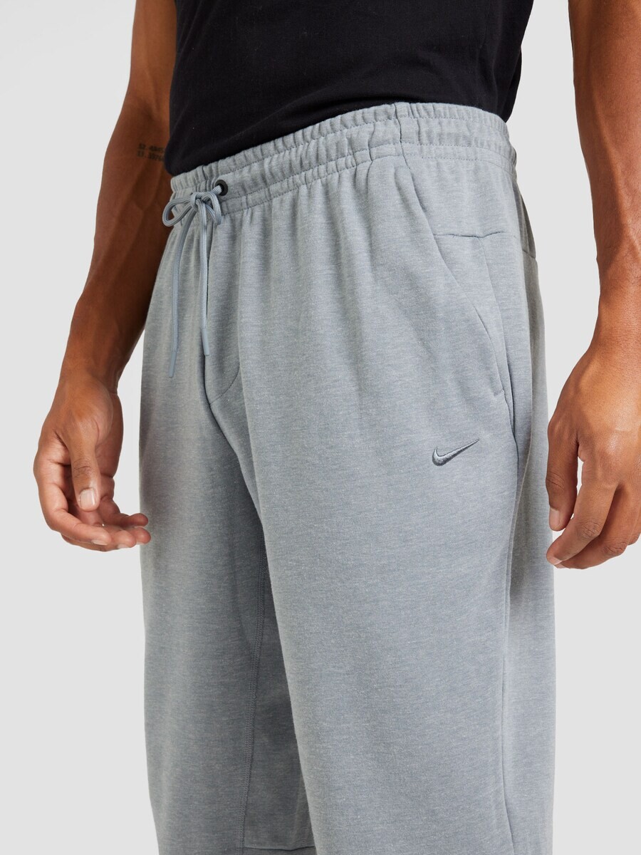 Спортивные брюки NIKE Tapered Workout Pants PRIMARY, цвет mottled grey — фото 3