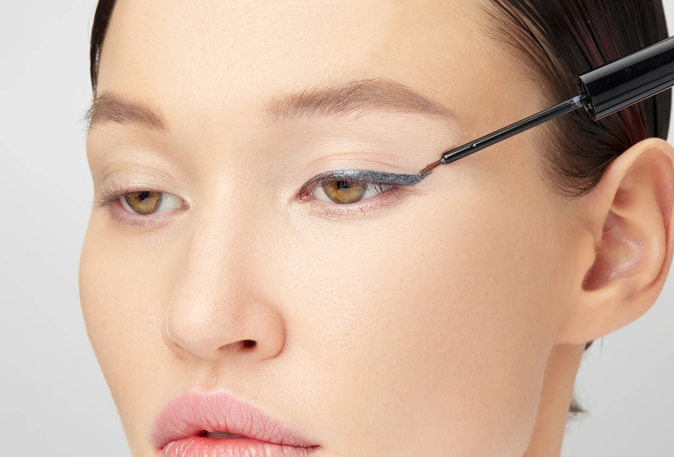 Жидкая подводка-лайнер для глаз Nyx Professional Makeup Epic Wear Metallic, gun metal — фото 4