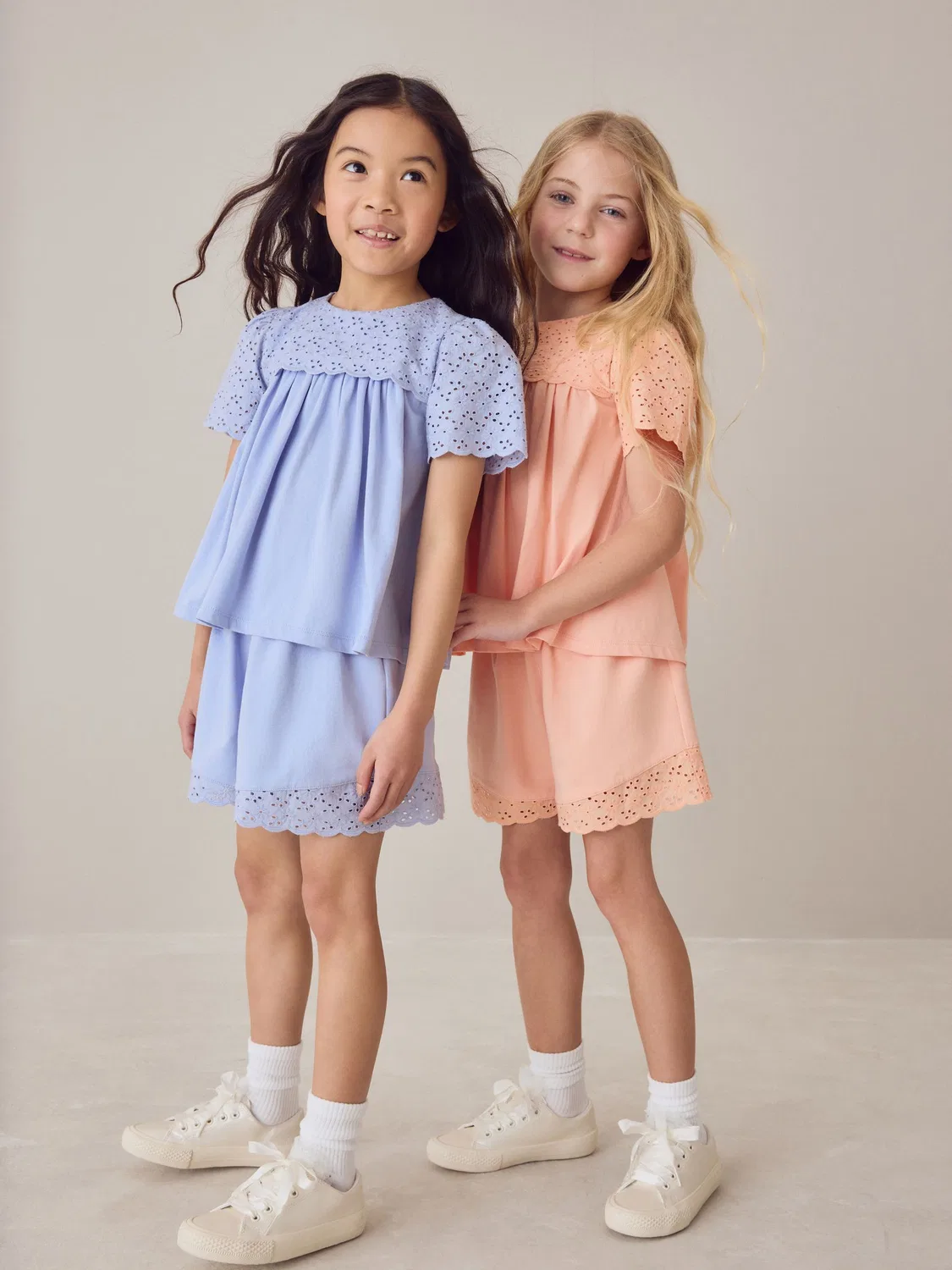 Комплект из топа и шорт с кружевом Broderie Anglaise Laura Ashley, голубой — фото 3