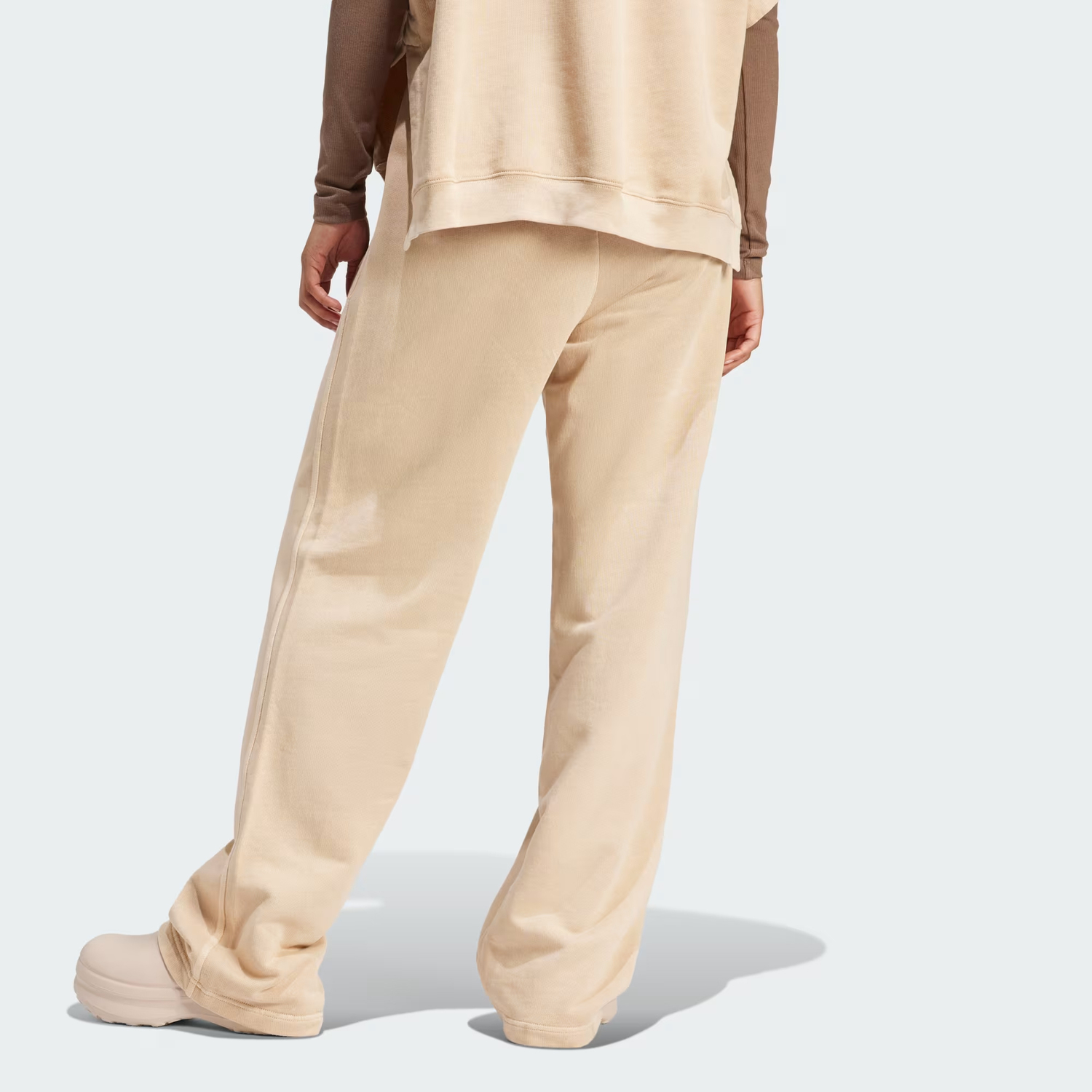 Брюки Adidas Originals Spodnie dresowe Essentials, бежевый — фото 4