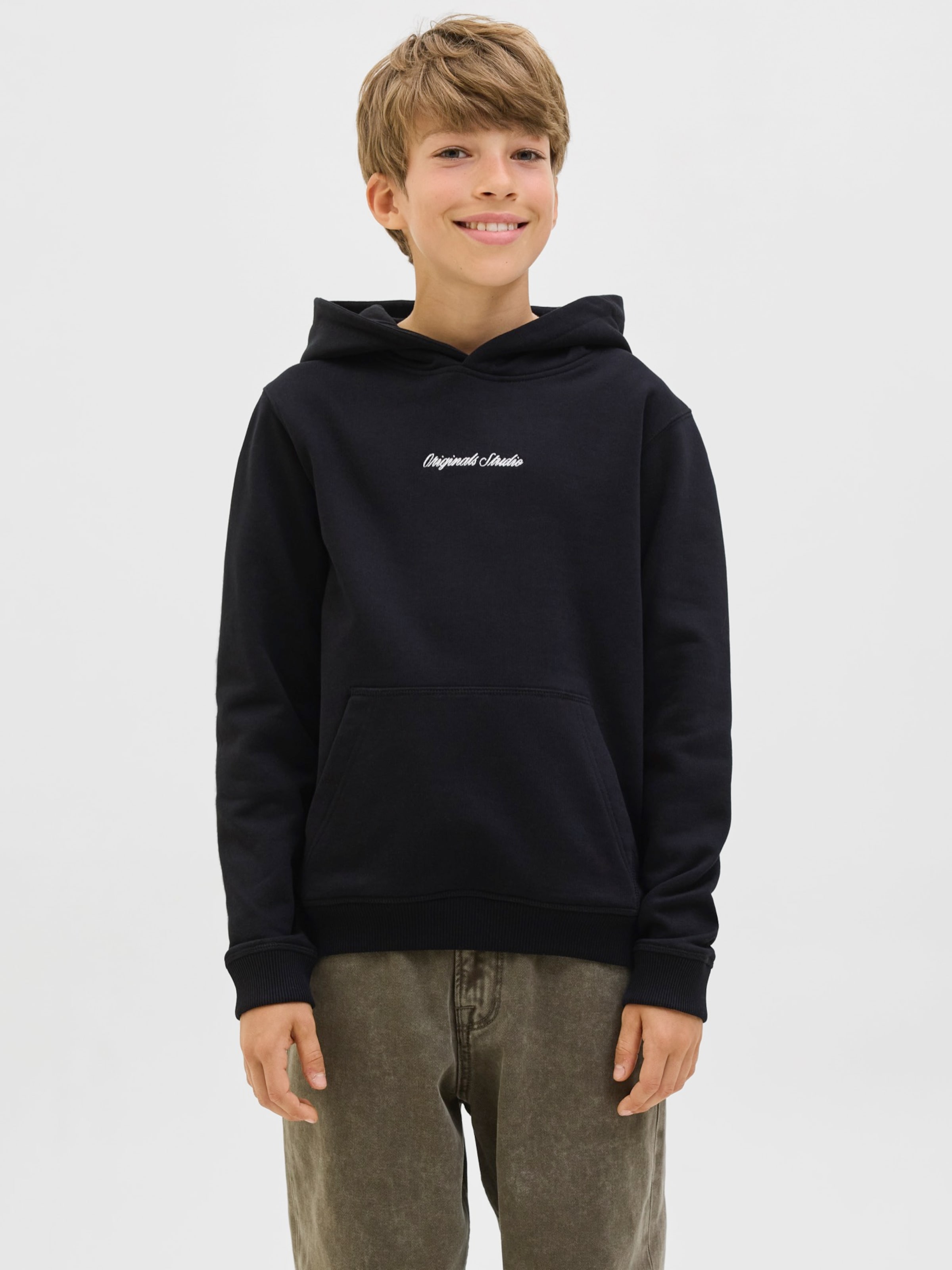 Jack & Jones Junior Толстовка 'JORNorrebro' в черном цвете — фото 2