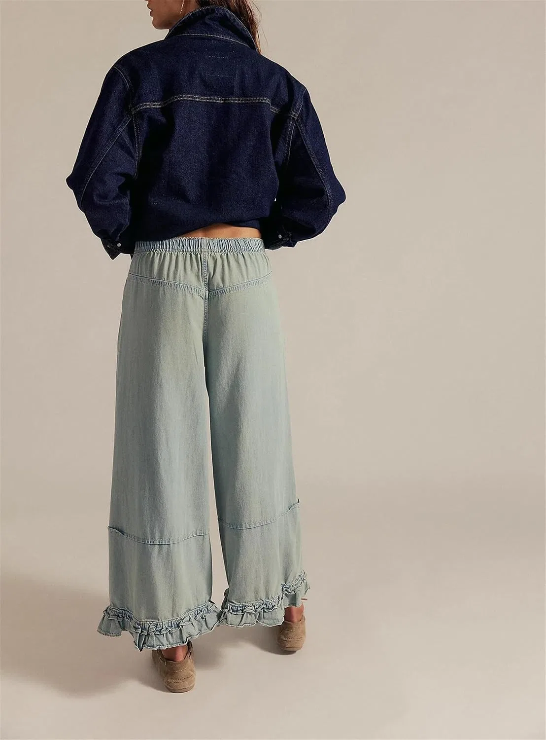 Женские джинсы с рюшами по низу, свободные, Wide Leg, светло-синий — фото 4