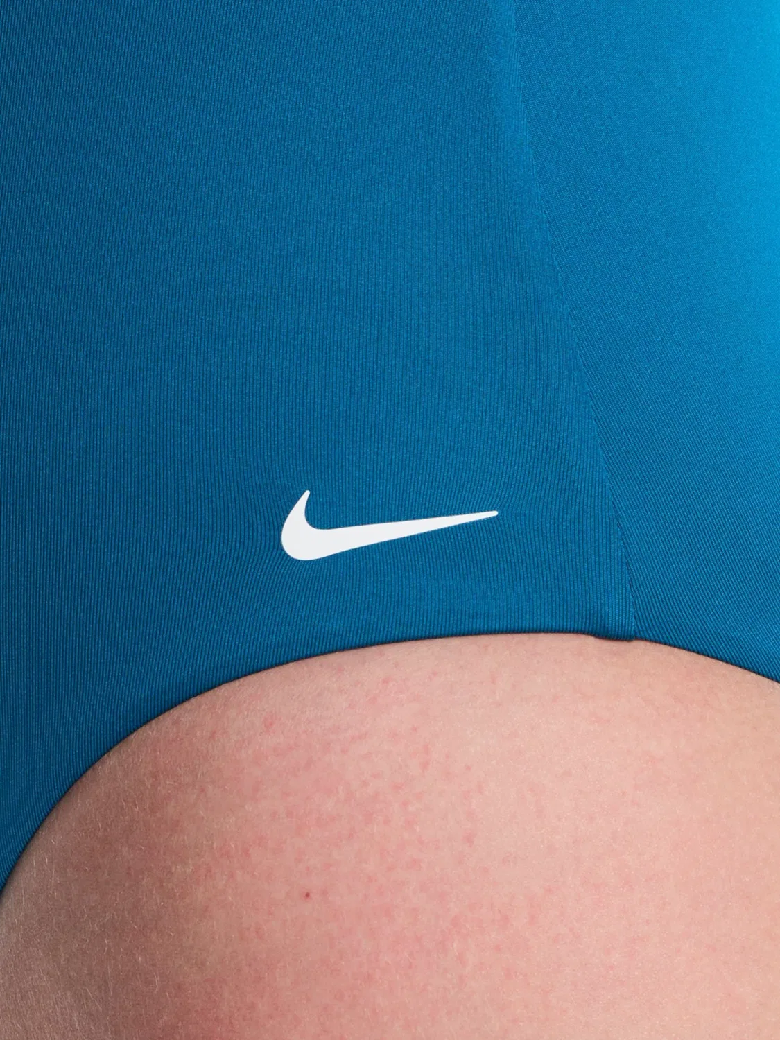 Купальник слитный Nike Essential V-образный вырез, регулируемые бретели, зеленый — фото 4