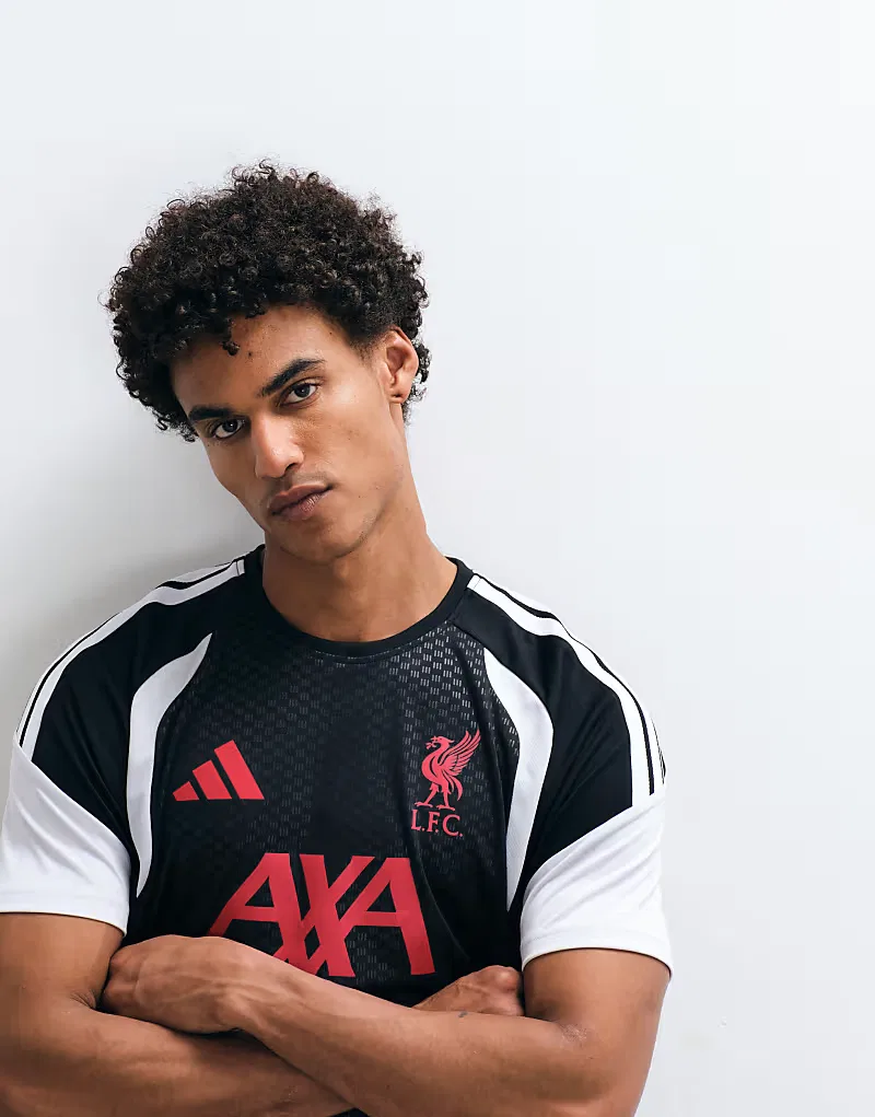 Тренировочная футболка Adidas "Ливерпуль" сезона 26/27, черный