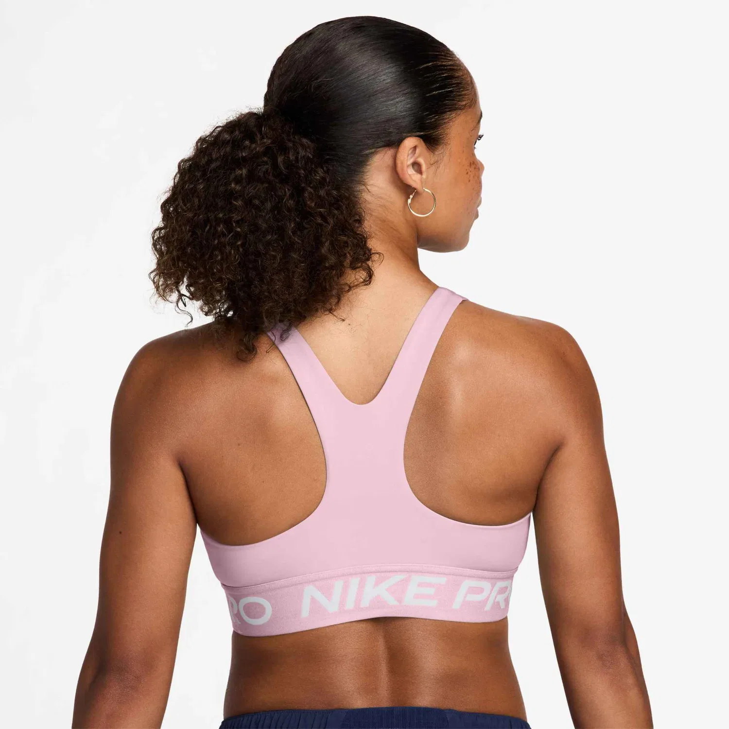 Женский спортивный бюстгальтер с быстросохнущим материалом Nike, Pink Foam/White — фото 2