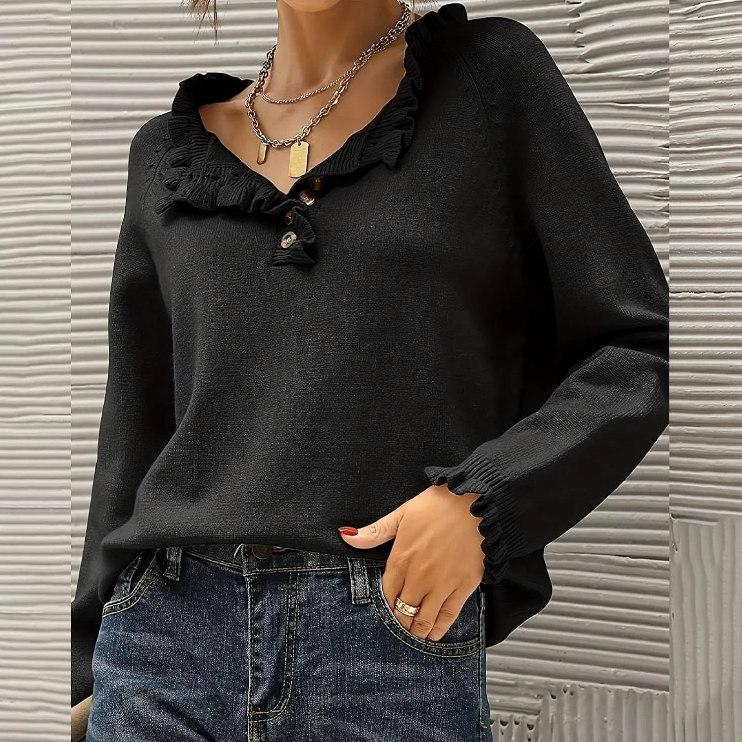 Женский свитер с рюшами, модель Ruffle Sweaters, чёрный — фото 2