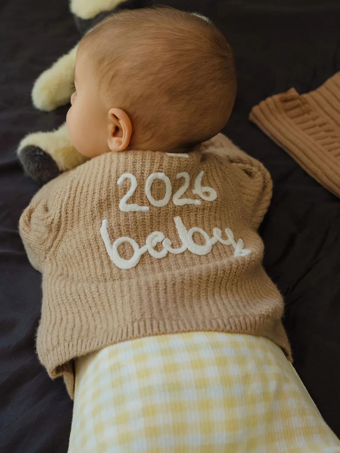 Кардиган вязаный Cotton On Born In 2026, коричневый
