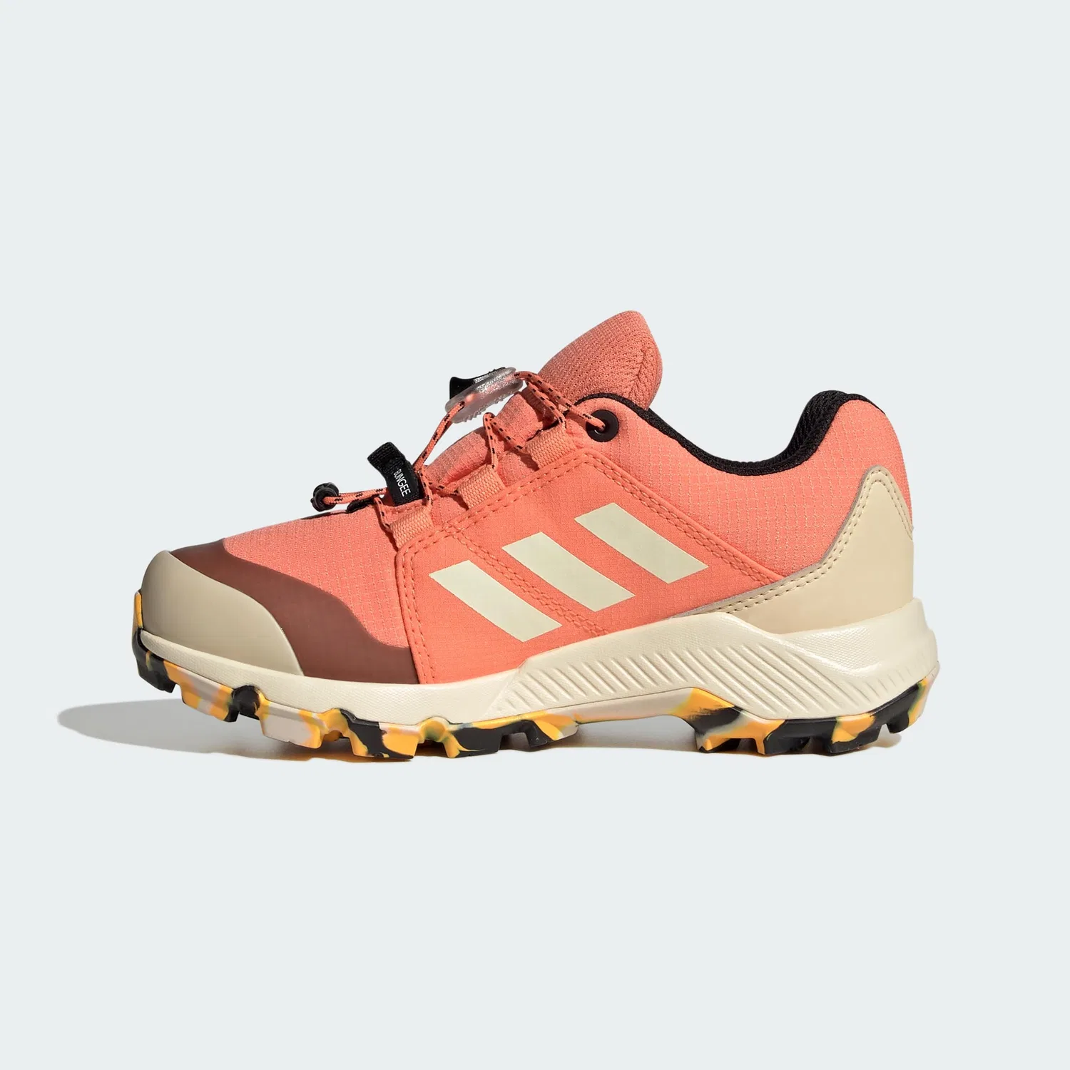 Детские кроссовки для походов с мембраной Terrex Gore-tex Hiking Adidas, Orange Coral Fusion Wonder White Core Black — фото 3