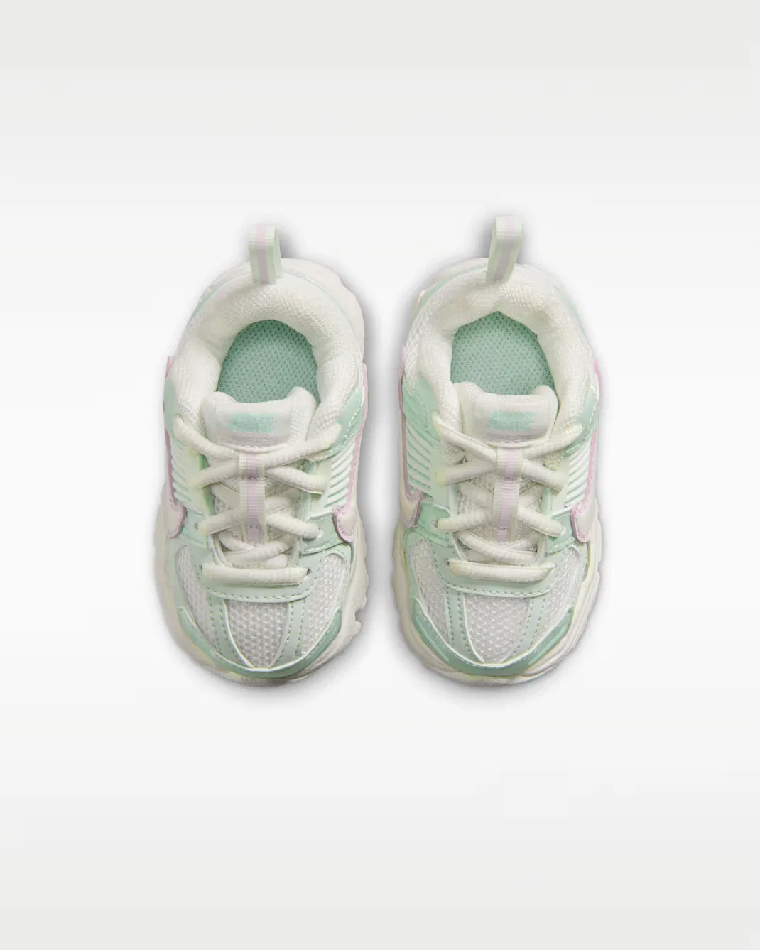 Детская обувь (классические шнурки) Nike Vomero 5, Sail/Pink Foam/Arctic Green/Sail — фото 4