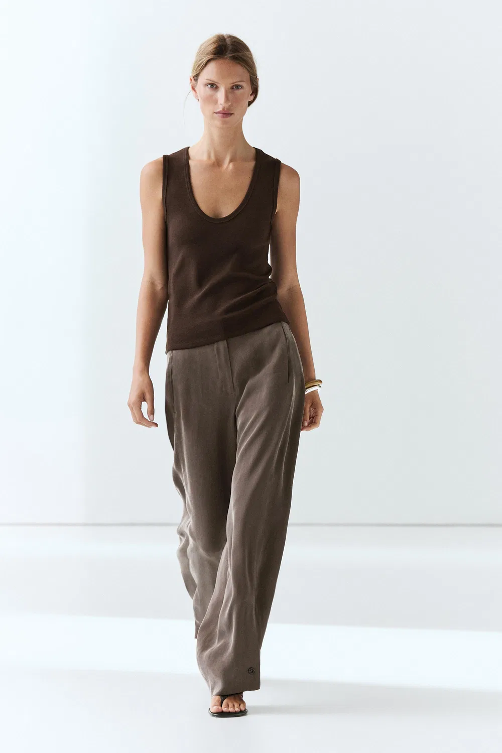 Топ Massimo Dutti Cotton Blend V-neck, коричневый — фото 3