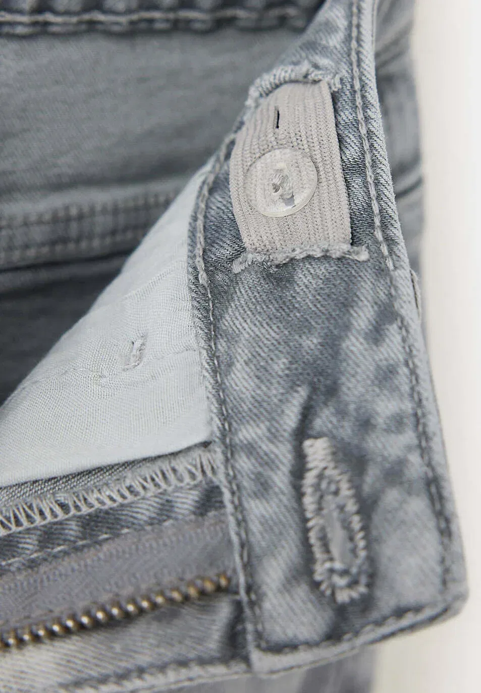 Детские джинсы облегающего кроя Mango Kids, Grey Denim — фото 4