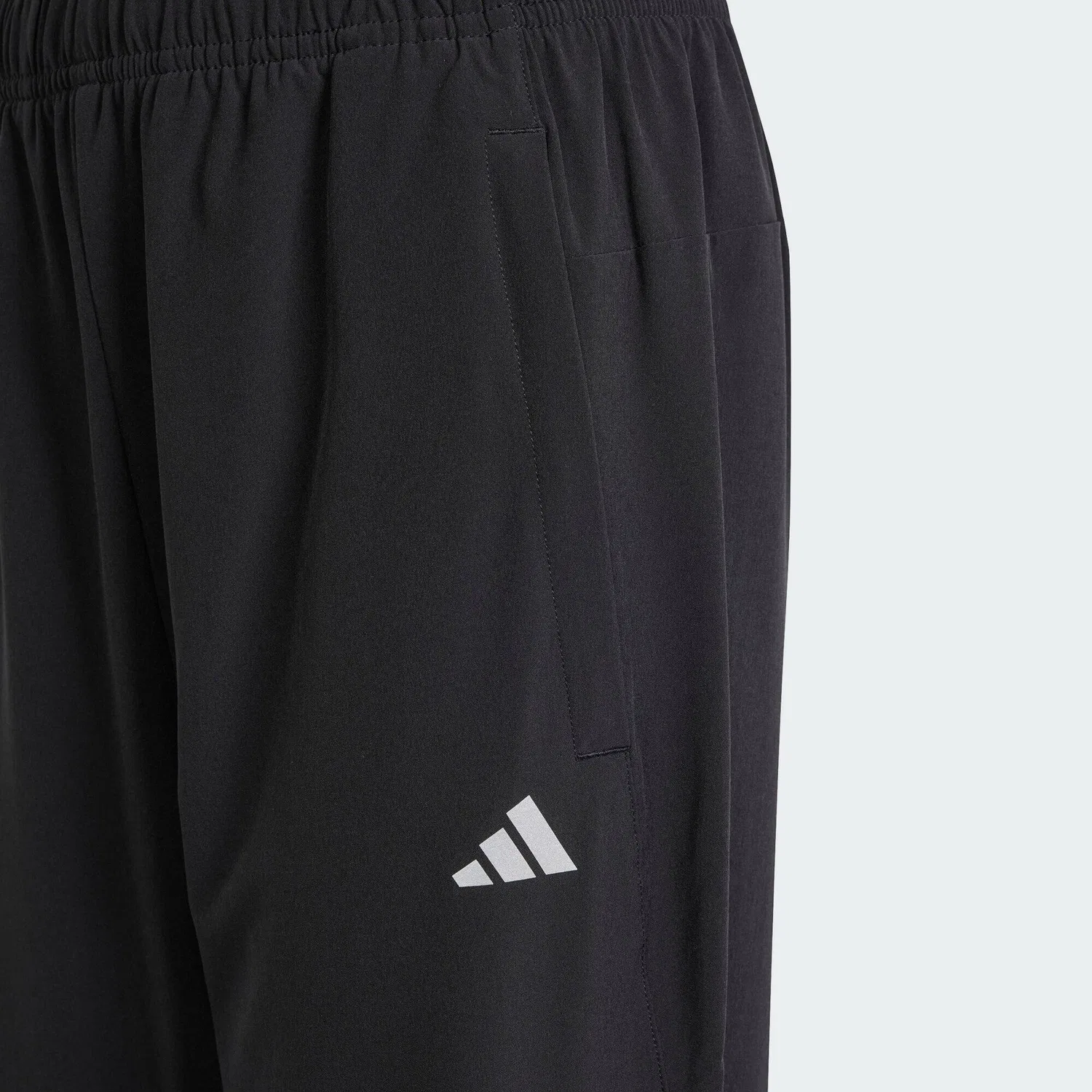 Детские штаны с принтом Training AEROREADY Woven Kids Hose, Adidas, Черный Серебряный — фото 4