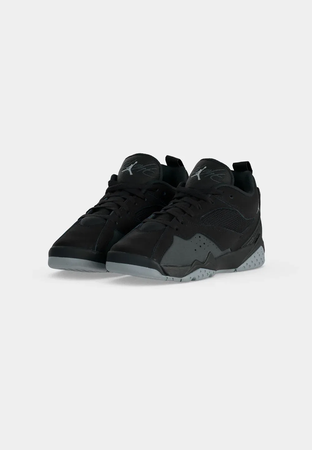 92 - тренеры Jordan, Black/Wolf Grey/Anthracite — фото 3