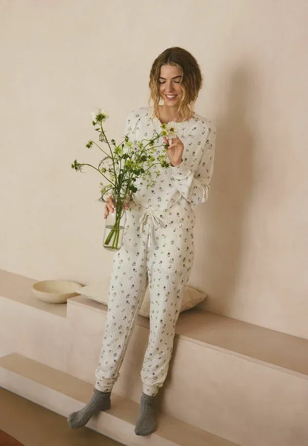Пижамный комплект из рибаны Tall fit Next, Cream Floral, кремовый — фото 4